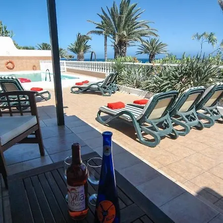 Miramar Teguise - A Fantastic 4 Bedroom - Front Line - Amazing Sea Views Villa *