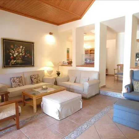 Miramar Teguise - A Fantastic 4 Bedroom - Front Line - Amazing Sea Views