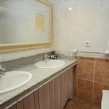 Miramar Teguise - A Fantastic 4 Bedroom - Front Line - Amazing Sea Views Villa Costa Teguise
