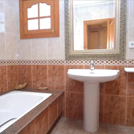 Miramar Teguise - A Fantastic 4 Bedroom - Front Line - Amazing Sea Views