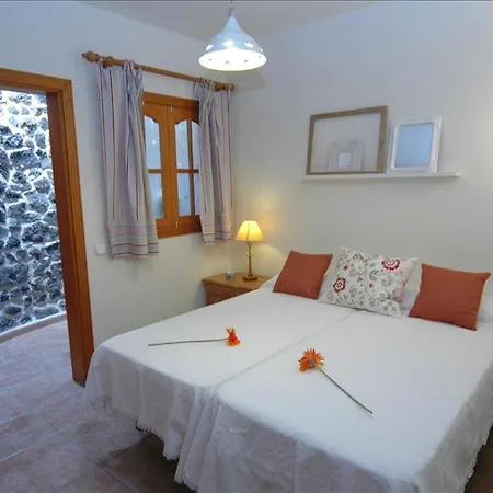 Miramar Teguise - A Fantastic 4 Bedroom - Front Line - Amazing Sea Views *