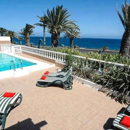 Miramar Teguise - A Fantastic 4 Bedroom - Front Line - Amazing Sea Views Villa Costa Teguise